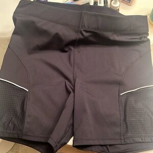 Stride 9, size XXL/1X Fabletics black biker shorts